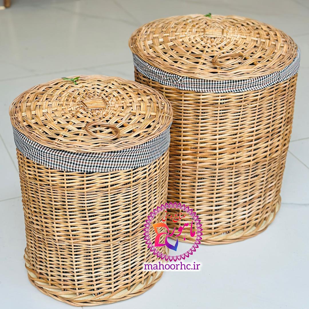 3d24fba5-1e42-4d85-b618-1a0adc0749ce.jpg سبد لباس حصیری چوب مروار رنگ روشن پارچه دار - Image 1