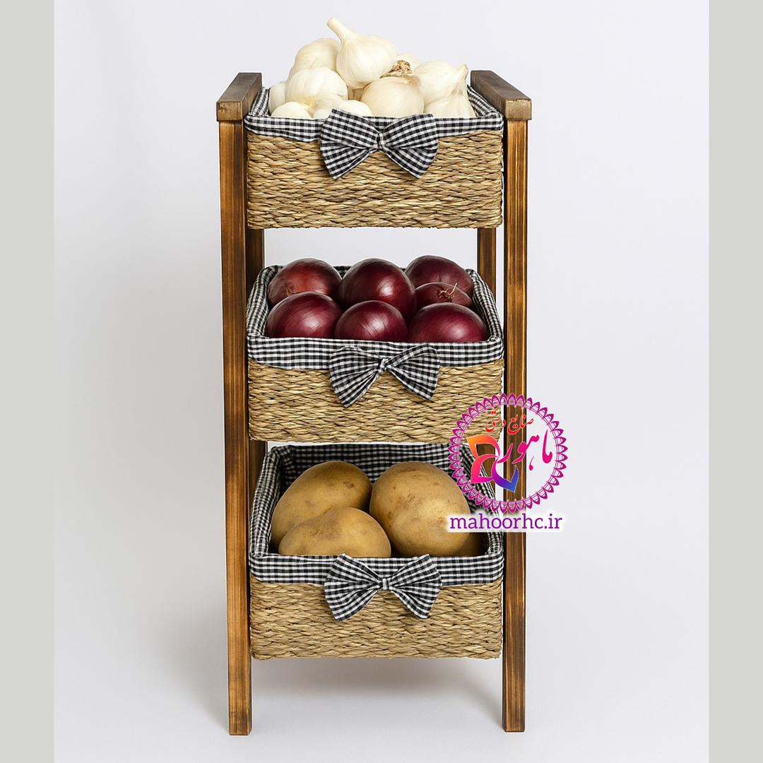 481f6f41-e5ac-441b-a6fd-16a8e7fb76f3.jpg سبد سیب زمینی و پیاز حصیری سه طبقه با اسکلت چوبی