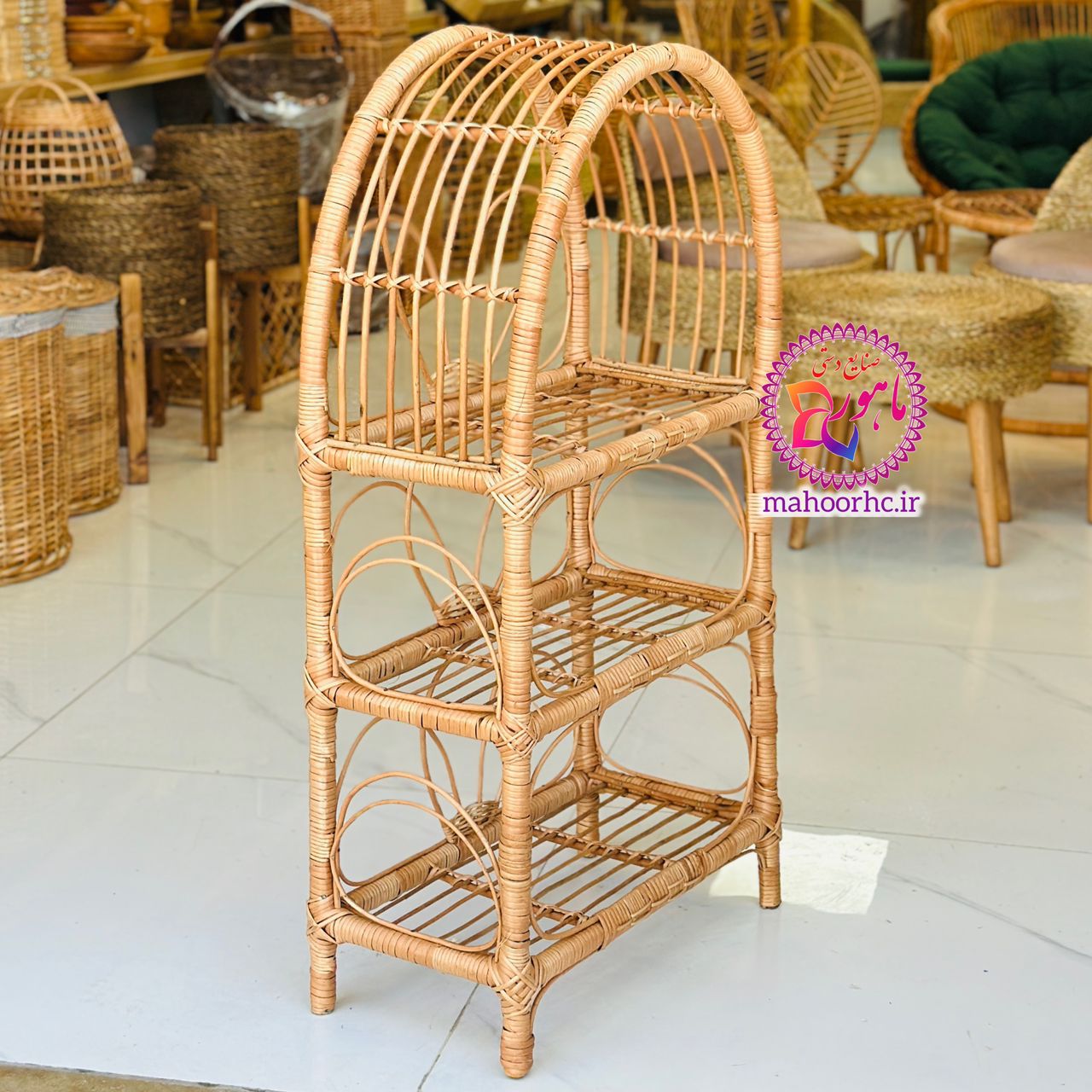 استند حصیری سه طبقه متوسط