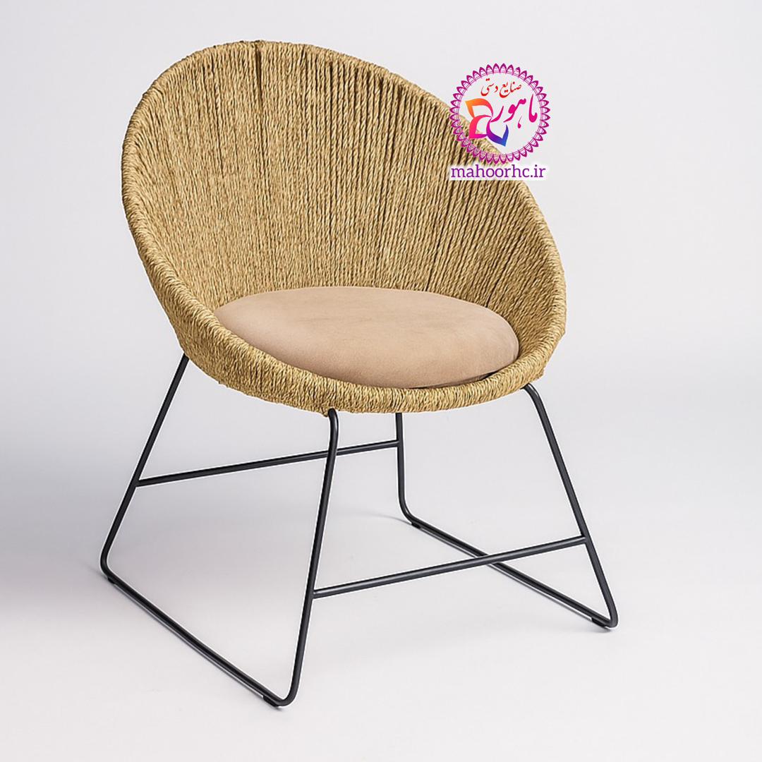 صندلی حصیری پایه فلزی دست‌ساز تشک نسکافه ای