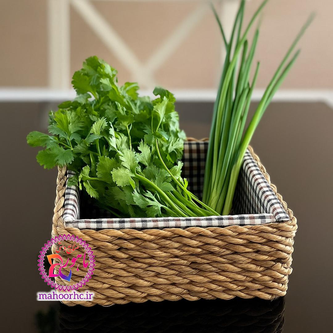 سبد سبزی حصیری پارچه‌دار قهوه ای